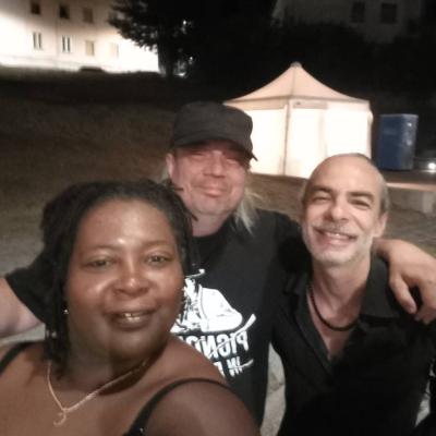 Con Crystal Thomas And Luca Giordano. Italy. Gabriel Delta. Gallery